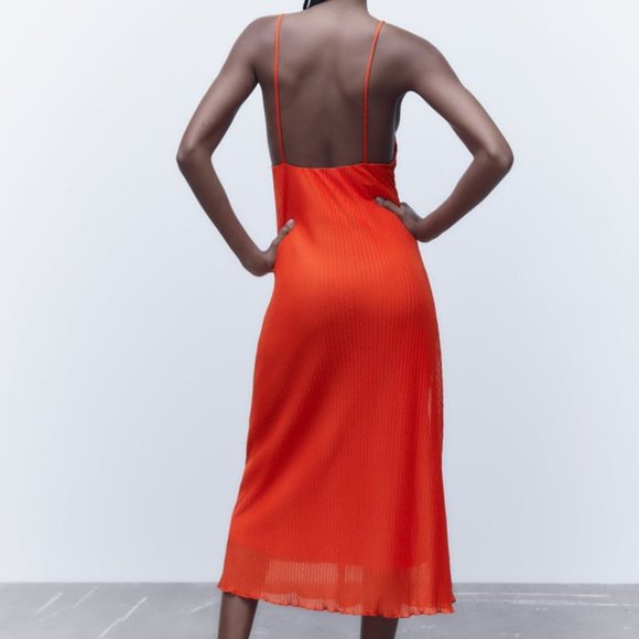 Zara - PLEATED MIDI DRESS - Picture 4 of 7